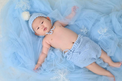 绵阳两个半月宝宝发育标准